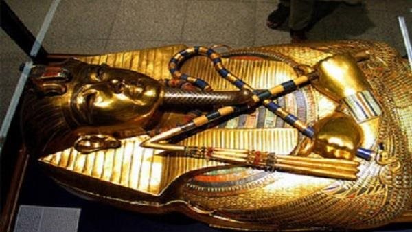 بعد 100 عام من اكتشاف مقبرته.. لغز وفاة الملك توت عنخ آمون الغامض