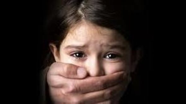 هتك عرض طفلة.. تفاصيل مثيرة في محاكمة أصغر مجرم بمصر