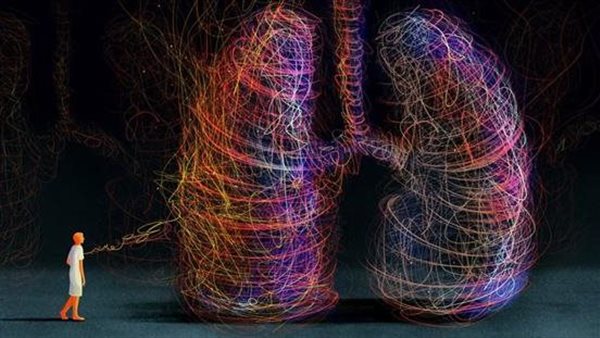 طبيب شهير يحدد..هؤلاء أصحاب الفرص الأعلى للنجاة من متحور أوميكرون