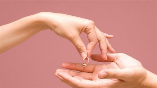 ضربني علقة موت عشان قولتله يخس.. سيدة تطلب الخلع بسبب زيادة وزن زوجها