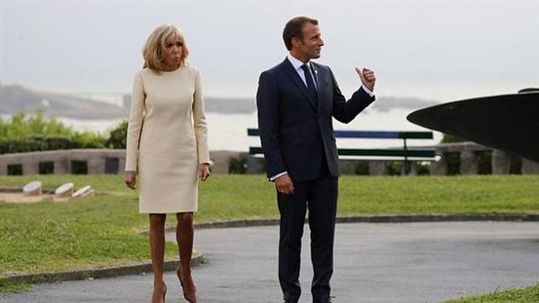 ما حقيقة تحولها جنسيا؟.. التفاصيل الكاملة حول التشكيك في جنس زوجة ماكرون 