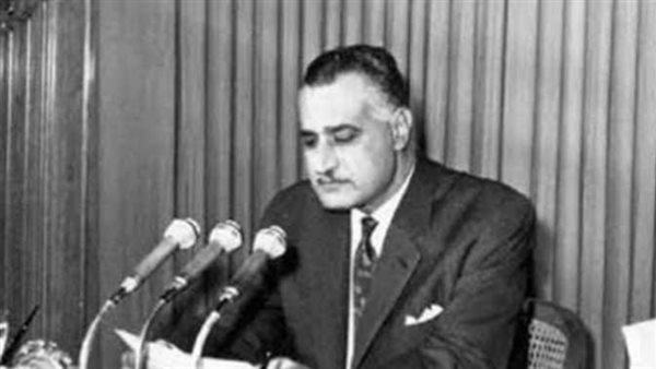 قرار رفضه الجميع.. من هي السيدة الوحيدة التي فرحت بتنحي جمال عبد الناصر؟