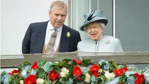 فضيحة جنسية.. لماذا جردت الملكة إليزابيث نجلها من جميع ألقابه الملكية والعسكرية؟