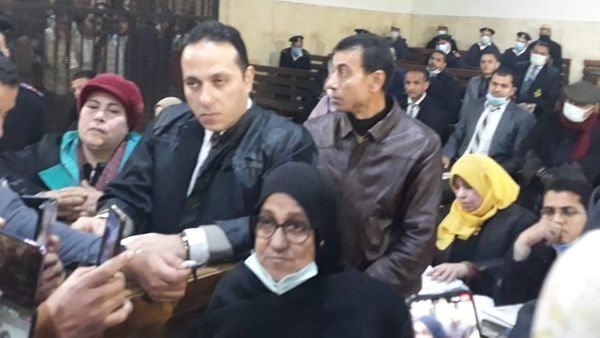 اللى راح راح يا سيادة القاضي..والدة قاتل شقيقته تتنازل أمام جنايات المنصورة 