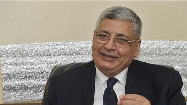 مستشار الرئيس السيسي يرد على احتمالية الإغلاق بعد ارتفاع حالات كورونا