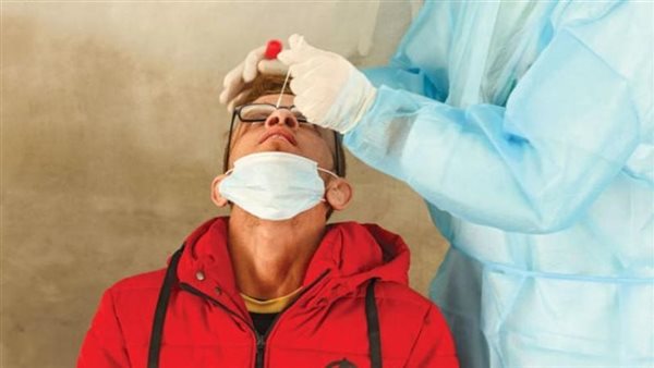 بعد تحذيرات الصحة..متى يكون مصاب متحور أوميكرون معديا ومتى ينهي فترة العزل؟