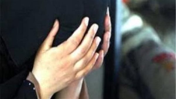 حملت من شقيقها أثناء سفر زوجها..قرار جديد بشأن سيدة الدقهلية المتهمة بقتل رضيعها 