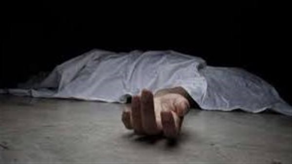 هتكوا عرض بنتي.. طبيب سوهاج تحول إلى جزار قتل ابن طليقته وطعنها في رقبتها