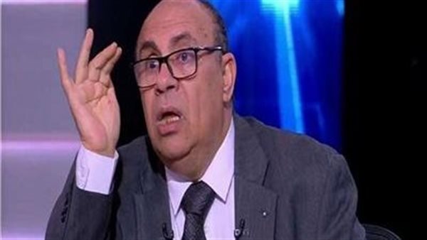 الحمد لله مش مصري.. رسالة صادمة من مبروك عطية لفريق فيلم أصحاب ولا أعز | فيديو 