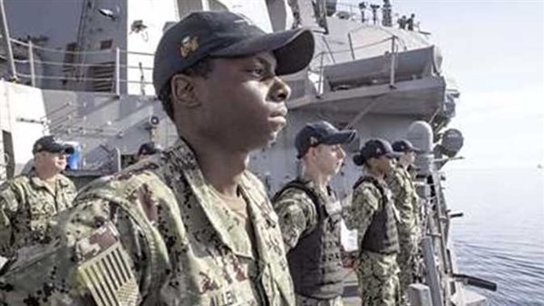 رشوة جنسية ومالية.. تحقيقات تكشف فضيحة تسريب ضابط في البحرية أسرارا عسكرية