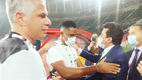 هي دي مصر.. هذا ما فعله وزير الرياضة ووائل جمعة مع إيتو رغم تصريحات الحرب | شاهد