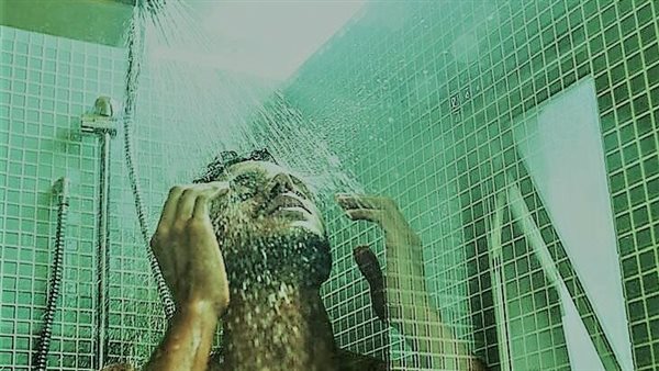 لهذا السبب..اترك باب الحمام مفتوحًا أثناء الاستحمام