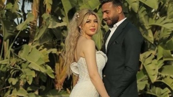 تفاصيل جديدة.. حقيقة انفصال محمد أبوجبل عن زوجته ملكة جمال الجزائر