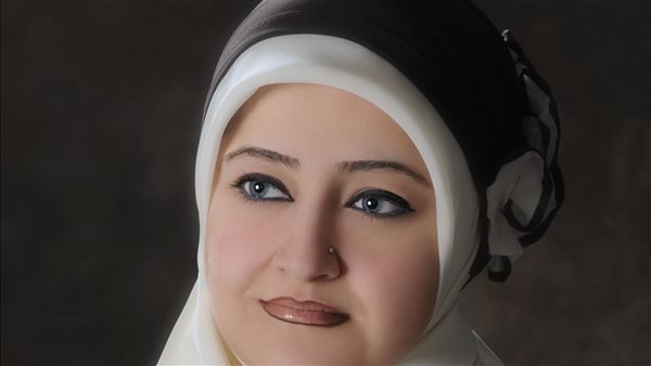 (السّقوط في الشمس) لسناء الشعلان بنت نعيمة في ندوة في جامعة الملية الإسلامية الهنديّة