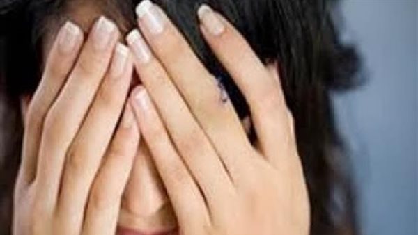 جاهرت بالرذيلة على فيسبوك.. طالبة بجامعة المنصورة تعرض طفلها من علاقة آثمة للتبني