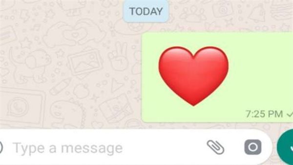 فعل خادش للحياء.. خبير أمني يحذر من إرسال إيموشن «القلب» على واتساب | فيديو 