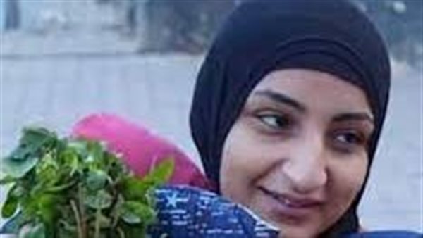 سيدة النعناع.. قصة إنسانية هزت مشاعر المصريين | فيديو