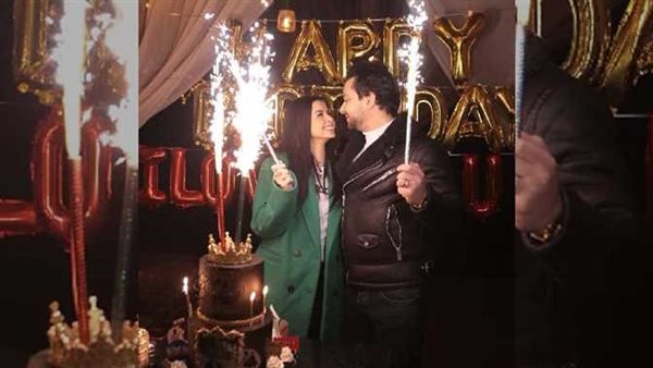 فشلت في حياتها.. هجوم ناري من زوج منة عرفة على رضوى الشربيني بعد تصريحاتها عن الفالنتين