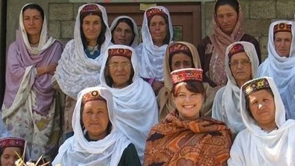 أغرب شعوب العالم.. العمر يمتد لـ145 عاما والنساء تلد في الـ70 | شاهد