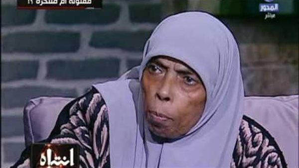 تقشعر له الأبدان..سر مقتل «عزيزة » خاطفة الأطفال | فيديو