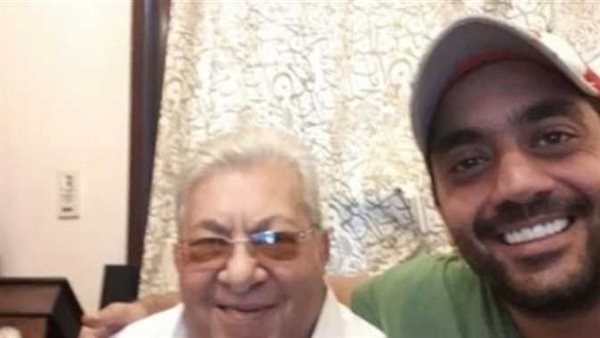 عايزين يطلعوني مجنون.. ما سبب وحقيقة القطيعة بين فاروق فلوكس ونجله احمد ؟