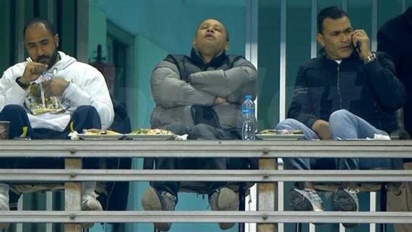 «مستخسرين فينا ناكل برتقال وموز».. تعليق ناري من ضياء السيد على أزمة صورته المتداولة