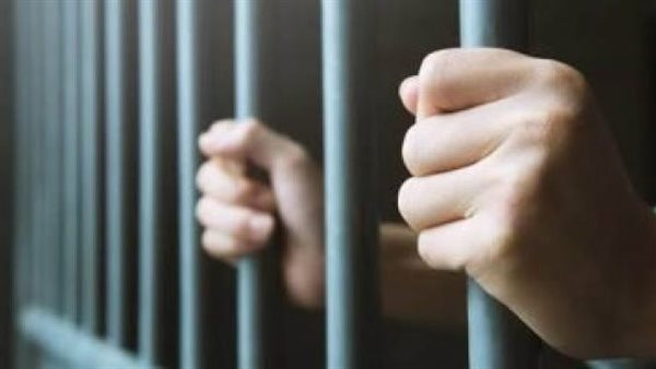 حاول ابتزازه لممارسة الشذوذ.. تفاصيل الحكم بالسجن المؤبد لشاب قتل عاملا في الشرقية