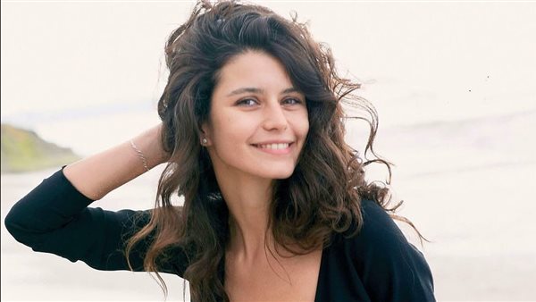 بطلة العشق الممنوع.. سبب اعتزال بيرين سات وهذا ما قالته عن ديانتها