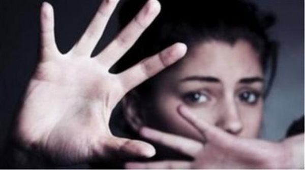 خدش حياءها ولمس جسدها.. تفاصيل جديدة في اتهام طبيب بالتحرش بموظفة داخل عيادته بالعجوزة 