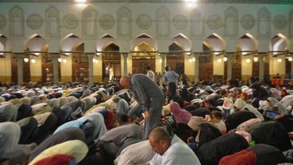 موقف صلاة التراويح.. الصحة توضح الإجراءات الاحترازية خلال شهر رمضان