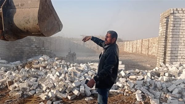 إزالة 7 حالات بناء مخالفة على الأراضي الزراعية وأملاك الدولة بالصف جنوب الجيزة