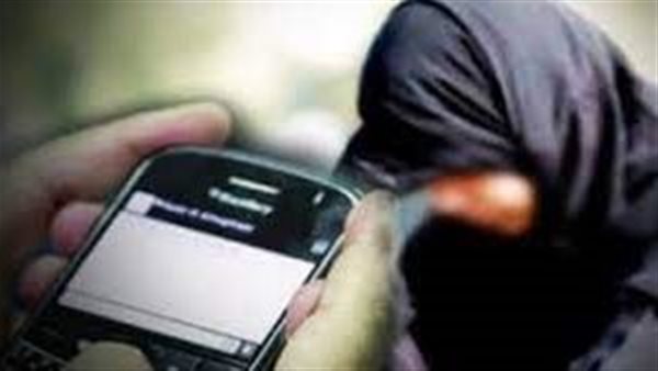 وقع في شر أعماله.. تفاصيل مثيرة في ضبط شاب حاول ابتزاز فتاة بصور خاصة على واتساب