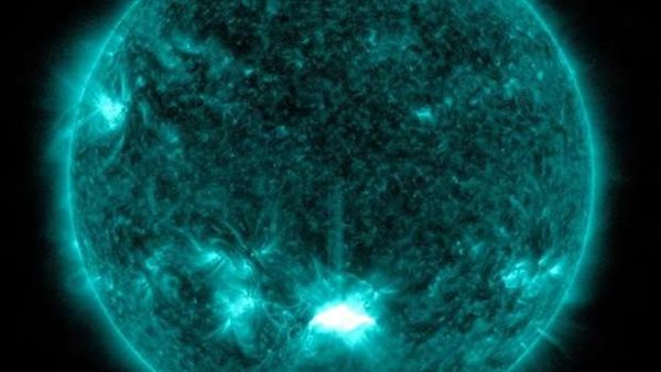 هذه خطورتها.. تحذير عاجل من عاصفة جيومغناطيسية تتجه نحو الأرض