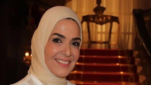 بعد تعرضها لحادث سير.. تطورات الحالة الصحية للإعلامية منى عبدالغني 