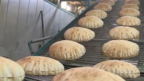 السيسي أنهى أزمته.. ما السعر العادل لرغيف الخبز غير المدعم ؟