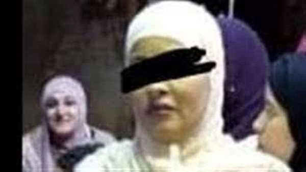 مارسا الجنس أمامه.. تجديد حبس «زوجة وعشيقها» تسببا في مصرع زوجها