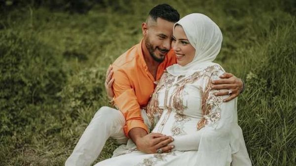 اتهامات محرمة شرعًا وقانونًا.. ما تفاصيل قضية اليوتيوبرز حمدي ووفاء ؟