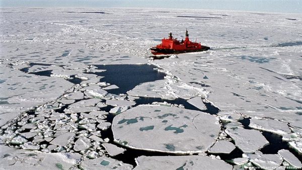 آثارها مخيفة.. موجات حر شديدة تضرب القطبين الجنوبي والشمالي بنفس الوقت