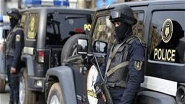 عريس بياخد البركة.. الداخلية تكشف تفاصيل فيديو الموسيقى داخل الضريح