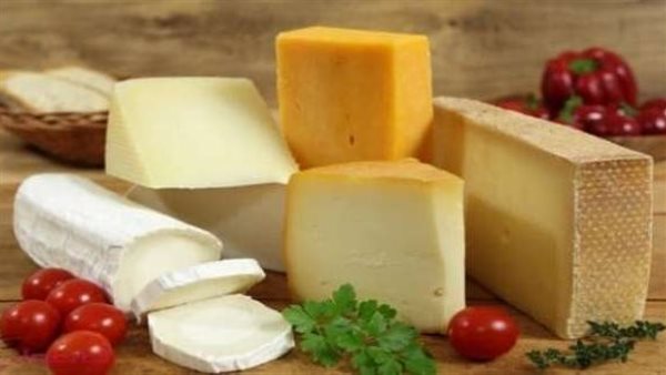 حمى القش.. تحذير عاجل من تناول الجبن بكثرة