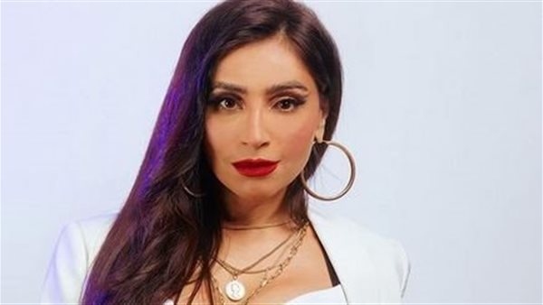 بتهمة إهانة علم مصر.. بلاغ يطالب بترحيل راقصة برازيلية | فيديو