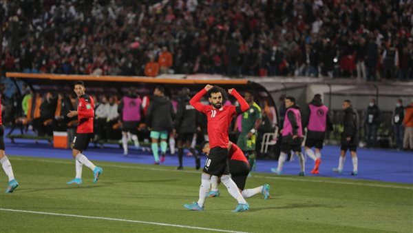 ندالا كان صوته عالي.. ماذا قال محمد صلاح لحكم مباراة السنغال ؟