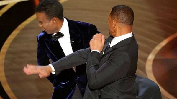 أجبر ويل سميث على صفعه.. لحظة غضب جادا بينكت من سخرية كريس روك في حفل الأوسكار | فيديو