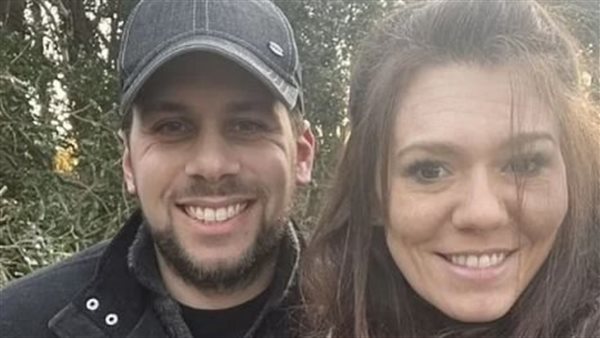 مبتشيلش الماكياج..سيدة تخدع زوجها 5 سنوات بسبب تعرضها للتنمر | شاهد