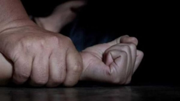 هتكا عرض ربة منزل وصوراها عارية.. السجن المشدد 15 سنة لمتهمين بالشرقية