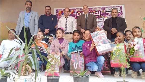 بحضور قيادات الإدارة التعليمية..مدرسة صلاح عبلي بالصف جنوب الجيزة تحتفل بيوم اليتيم