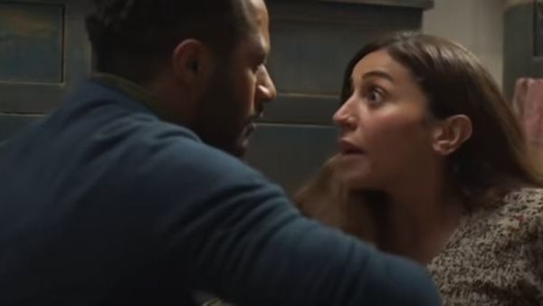 مشهد جرئ.. انتقادات لاذعة لـ محمد رمضان ودينا الشربيني بسبب المشوار | فيديو