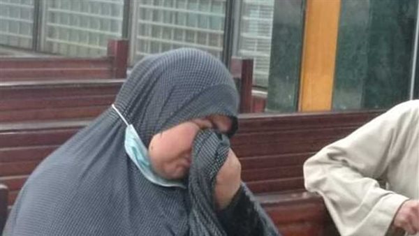 فشل فى اغتصابها.. انهيار والدة الطفلة شهد قبل النطق بالحكم على قاتل ابنتها