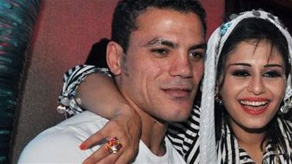 موت والدي كسر ضهري..عمرو زكي يكشف حقيقة ارتباطه بـ منة فضالي | فيديو