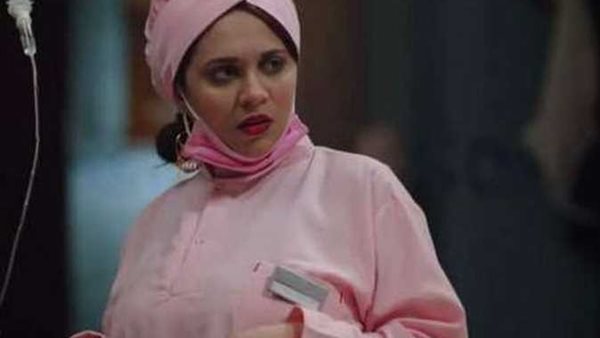 لا لإهانة الممرض..ممرضون يعترضون على مشهد «دخلة مربوحة» في الكبير أوي 6 | شاهد